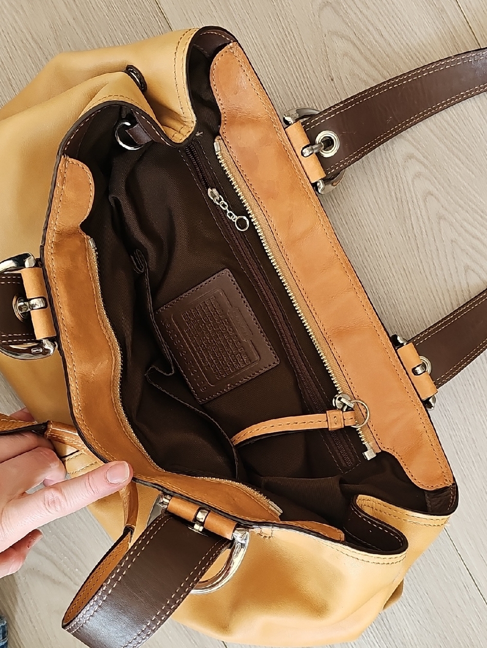 Coach F13109 Soho Buckle Two Tone Tan Leather Satchel Shoulder Bag - Picture 9 of 15